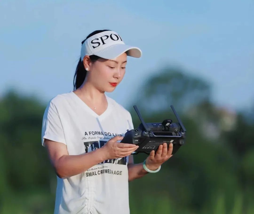 揭曉 | 來一睹“凱斯紐荷蘭杯”2022年農(nóng)機(jī)行業(yè)10大超級新農(nóng)人風(fēng)采 揭曉 | 來一睹“凱斯紐荷蘭杯”2022年農(nóng)機(jī)行業(yè)10大超級新農(nóng)人風(fēng)采